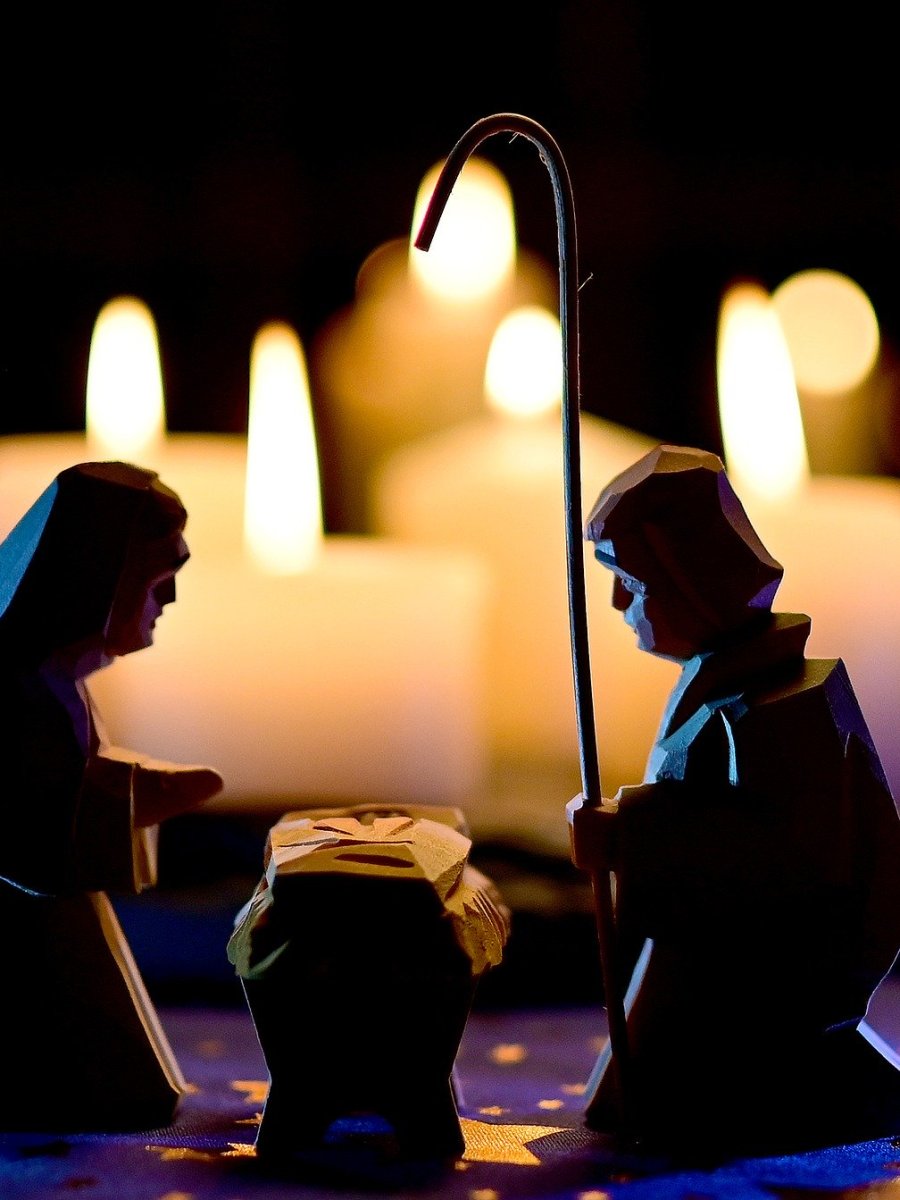 Let there by Light!  – A Liturgy for Communion on Christmas Eve